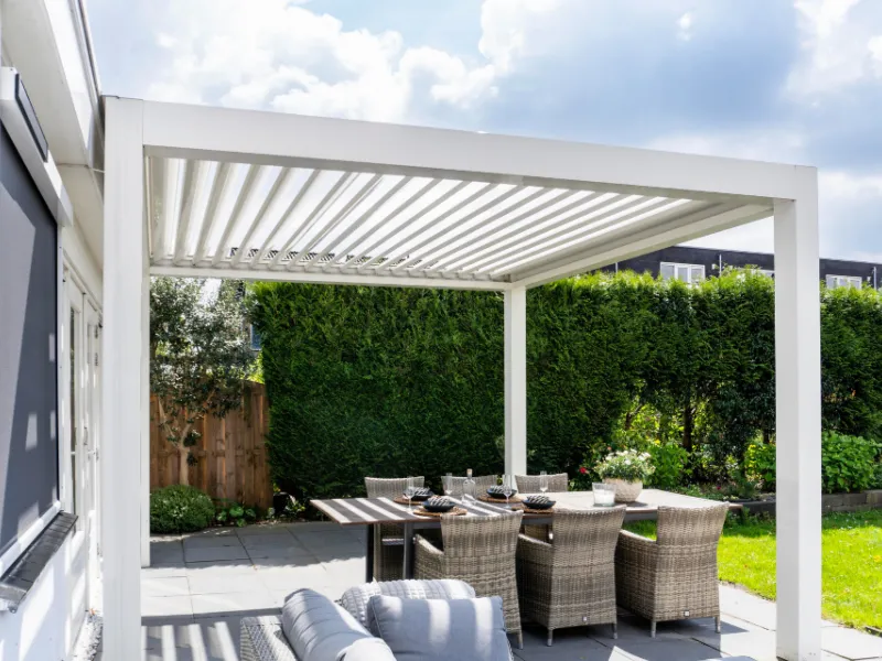 Zon en Scherm Wetar lamellen overkapping (vrijstaand)